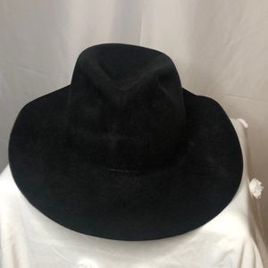 STAMPEDE WESTERN WEAR black Beaver cowboy hat.
